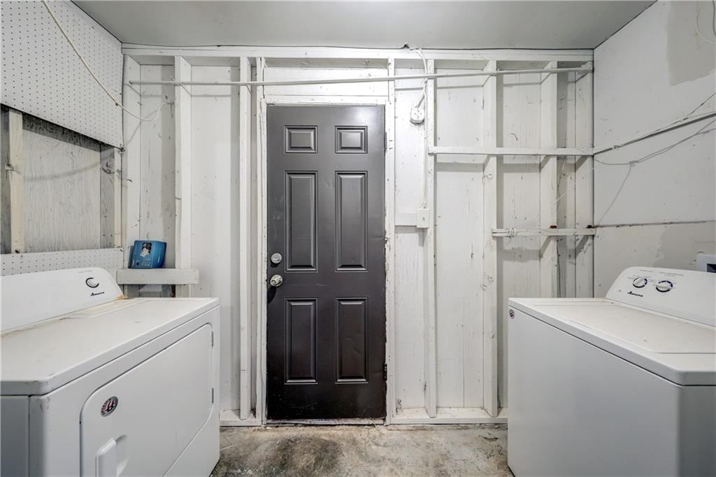 10800 Ewing Avenue — photo 14