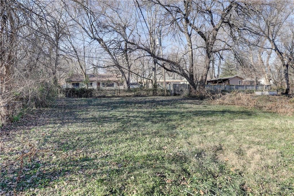 10800 Ewing Avenue — photo 15