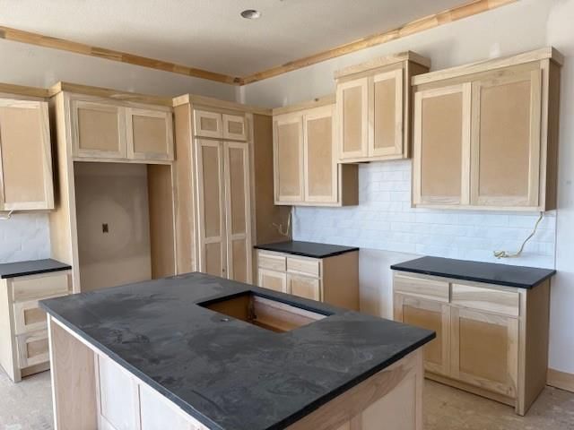 15301 W 173rd Terrace — photo 4