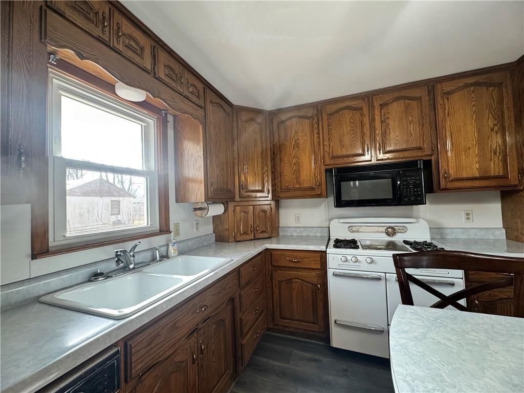 433 E 3rd Street — photo 9