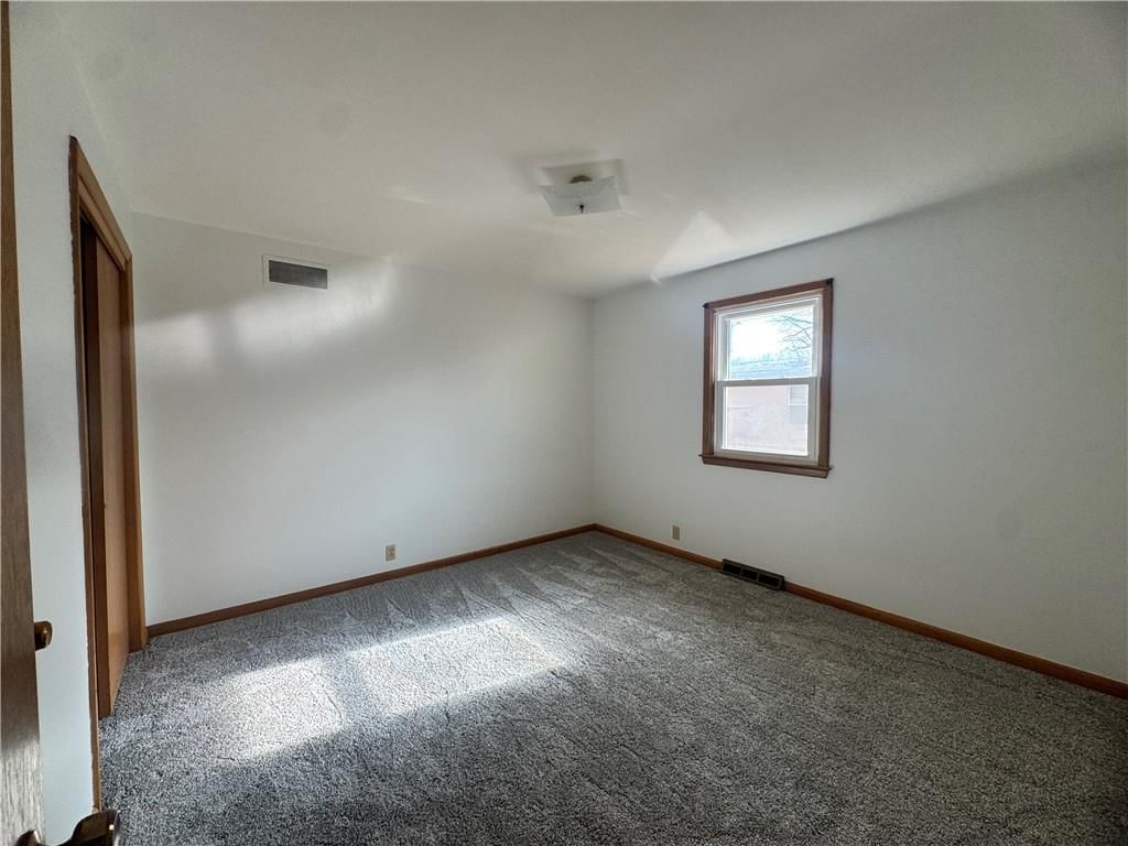 433 E 3rd Street — photo 12