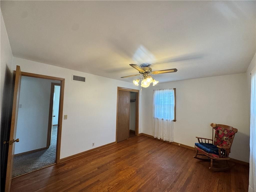 433 E 3rd Street — photo 18