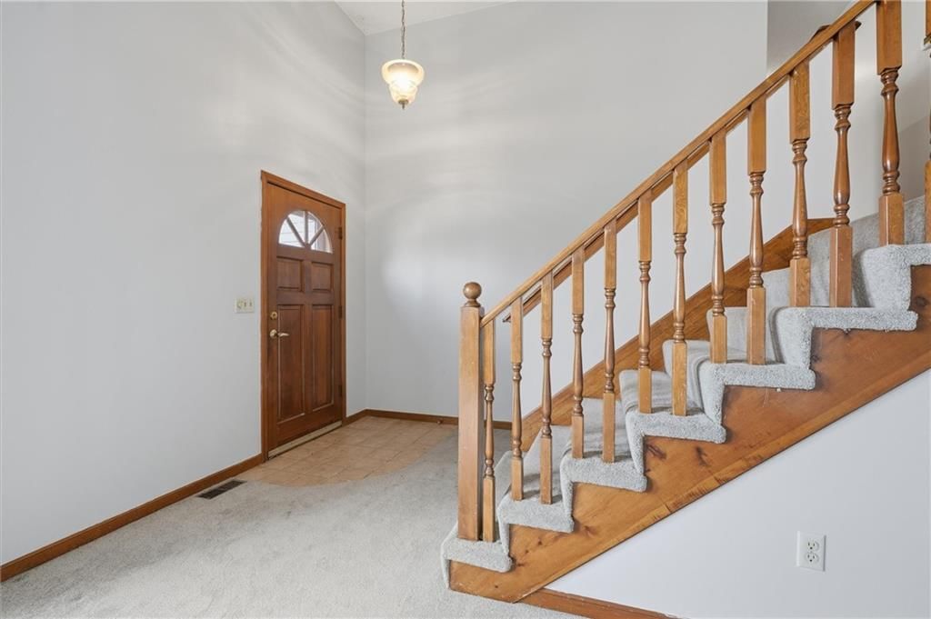 100 Lakeland Drive — photo 12