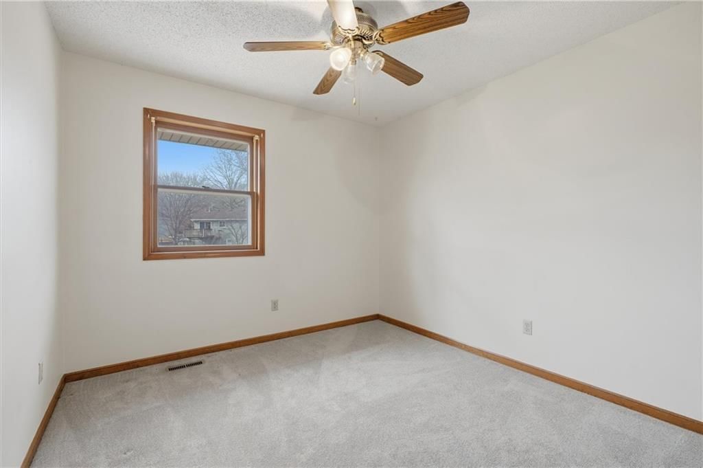 100 Lakeland Drive — photo 17