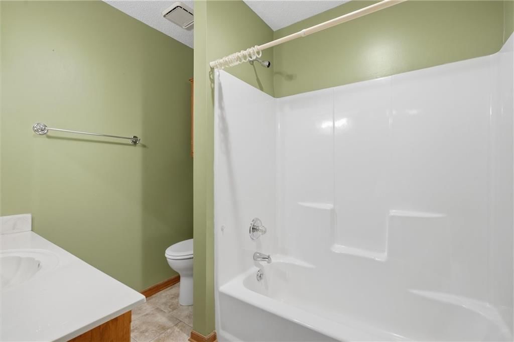 100 Lakeland Drive — photo 24