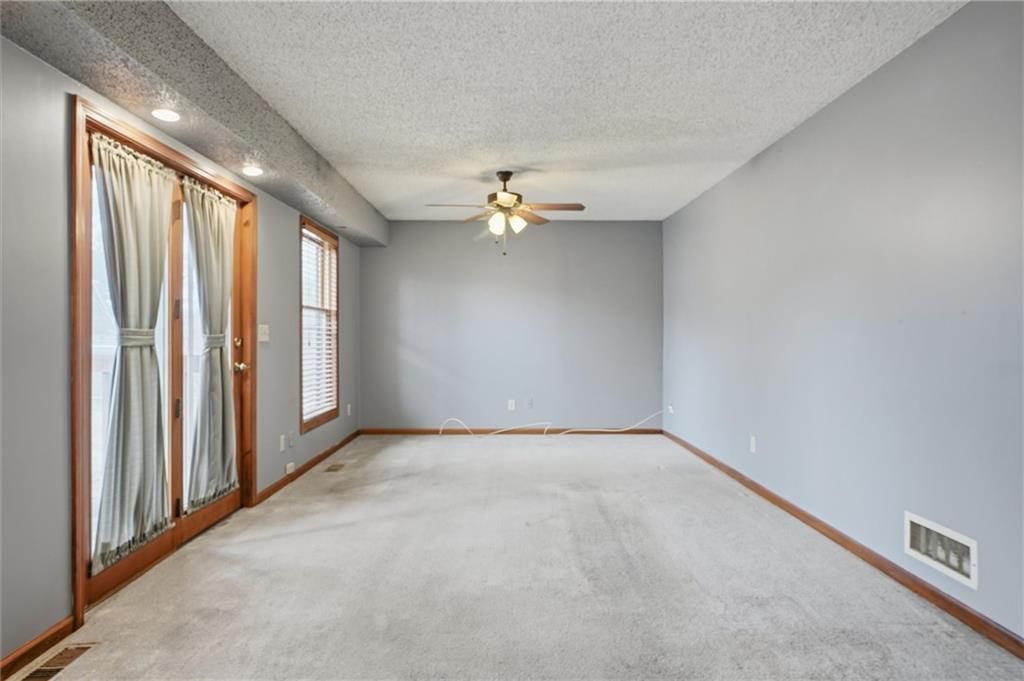 100 Lakeland Drive — photo 32