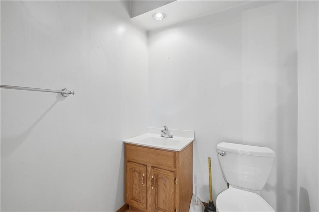 100 Lakeland Drive — photo 33