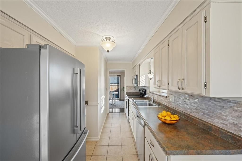 11632 W 113TH Street — photo 4