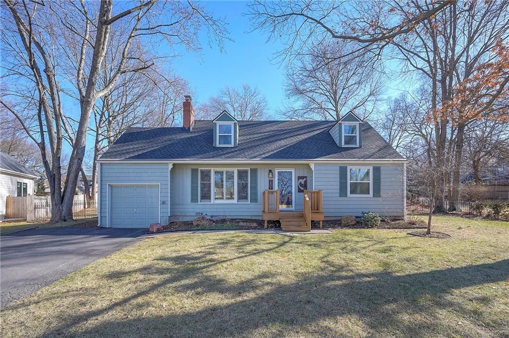 7475 Village Drive — photo 2