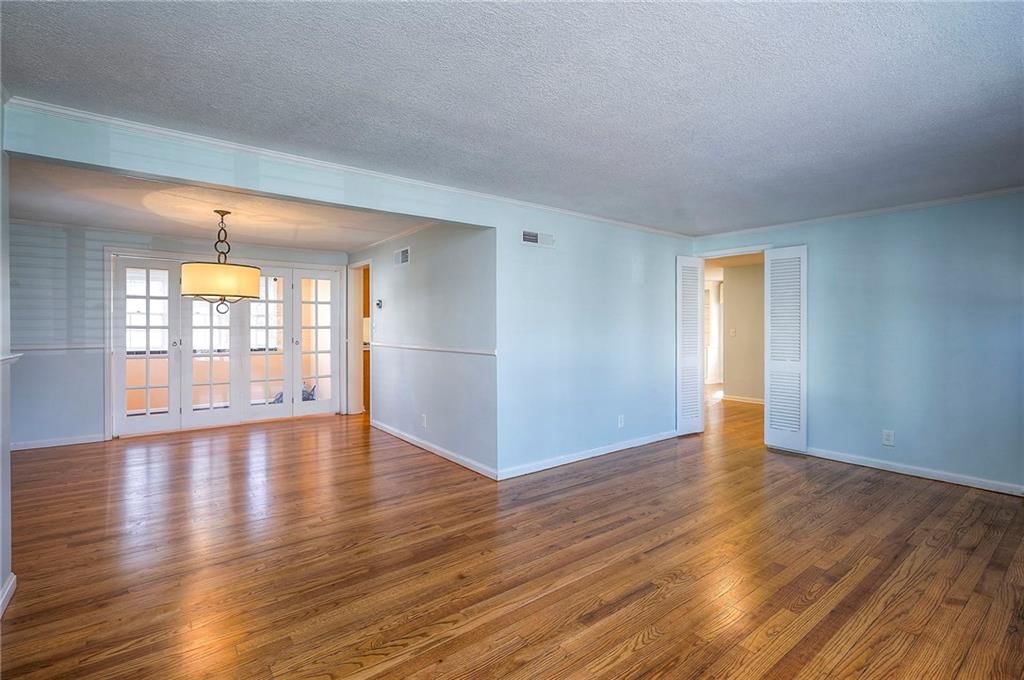 7475 Village Drive — photo 5
