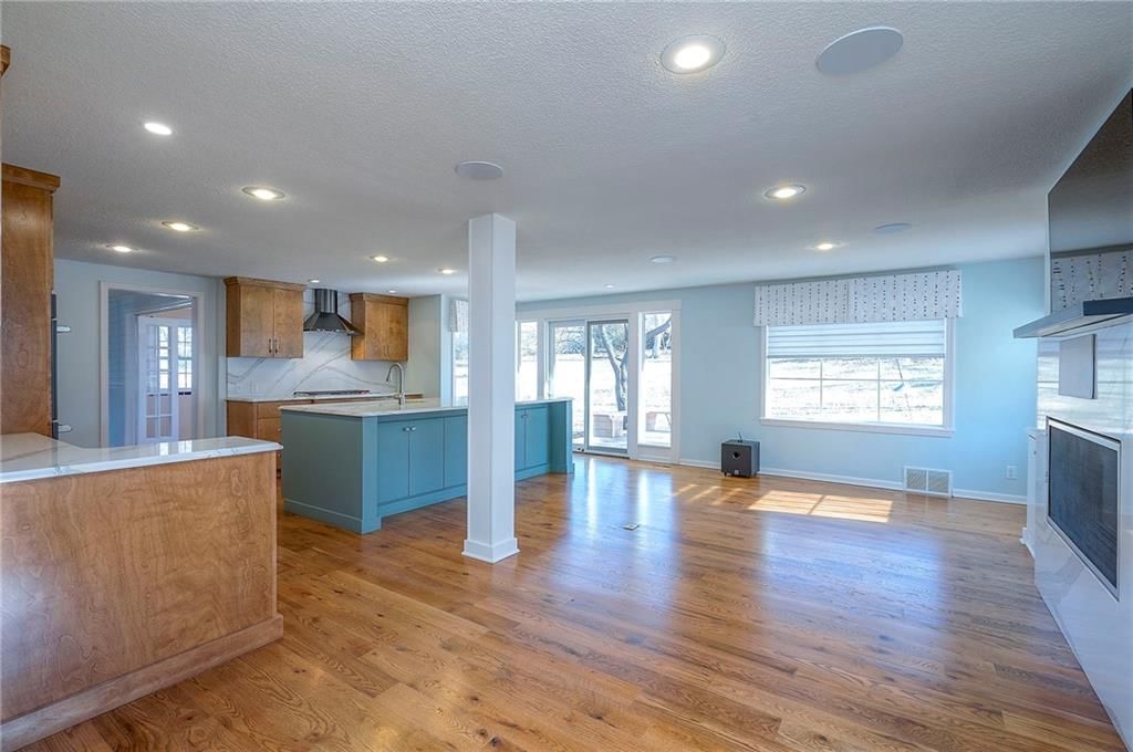7475 Village Drive — photo 26