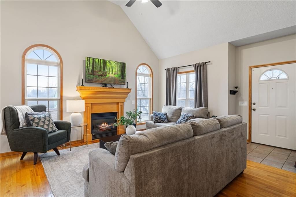 511 Santa Fe Drive — photo 4