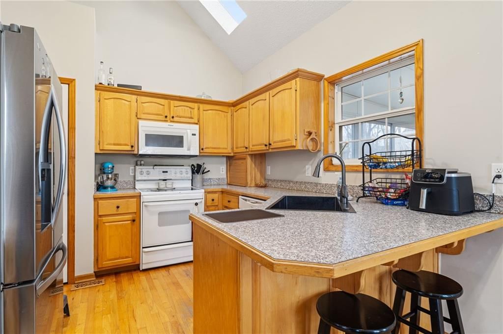 511 Santa Fe Drive — photo 5