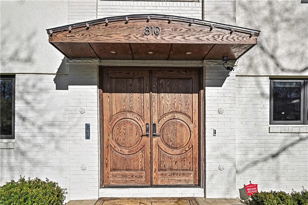 810 W 57th Street — photo 12