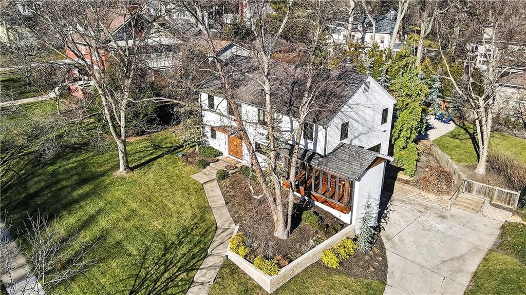 810 W 57th Street — photo 18