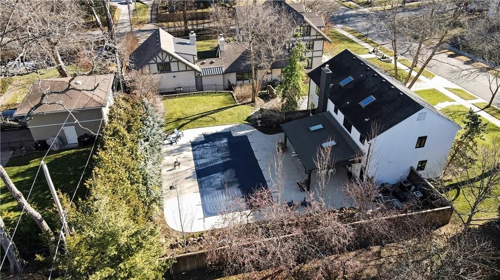 810 W 57th Street — photo 24