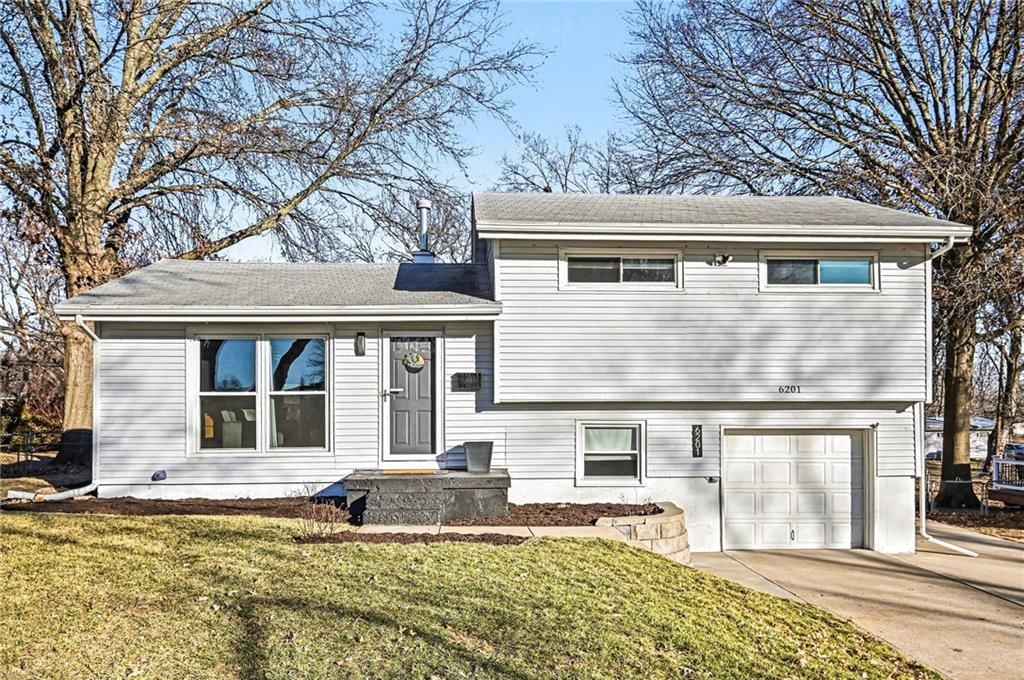 6201 N Howard Avenue — photo 2