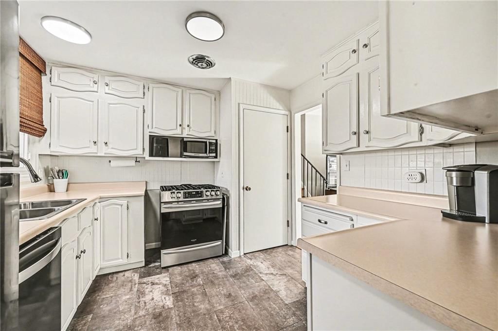 6201 N Howard Avenue — photo 10
