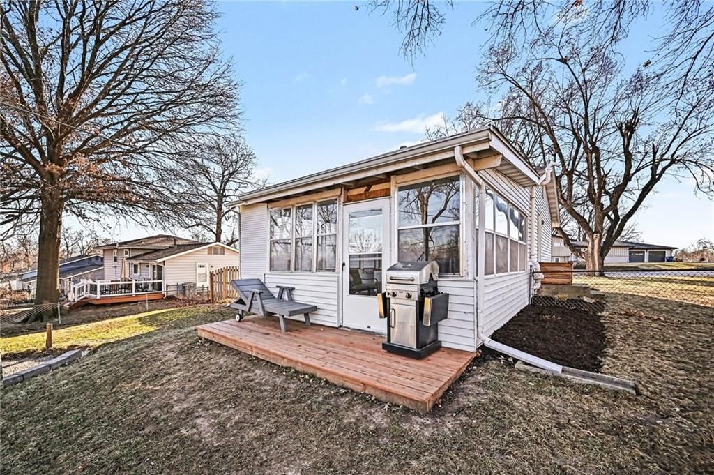6201 N Howard Avenue — photo 25