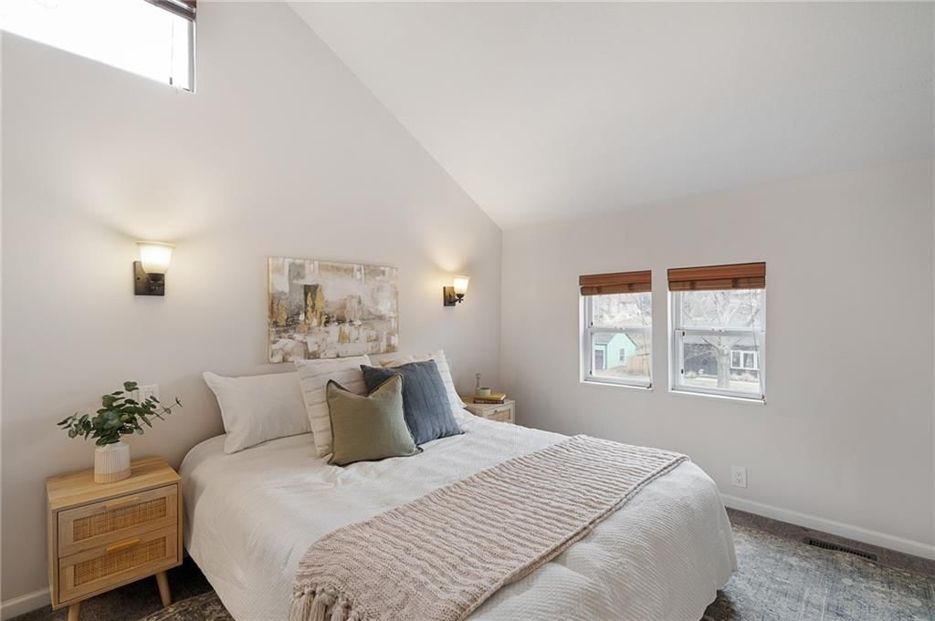 8656 Sleepy Hollow Road — photo 10