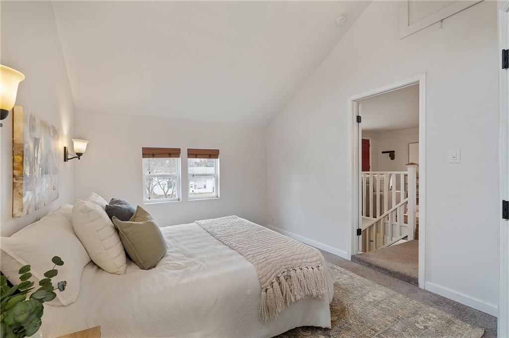 8656 Sleepy Hollow Road — photo 11