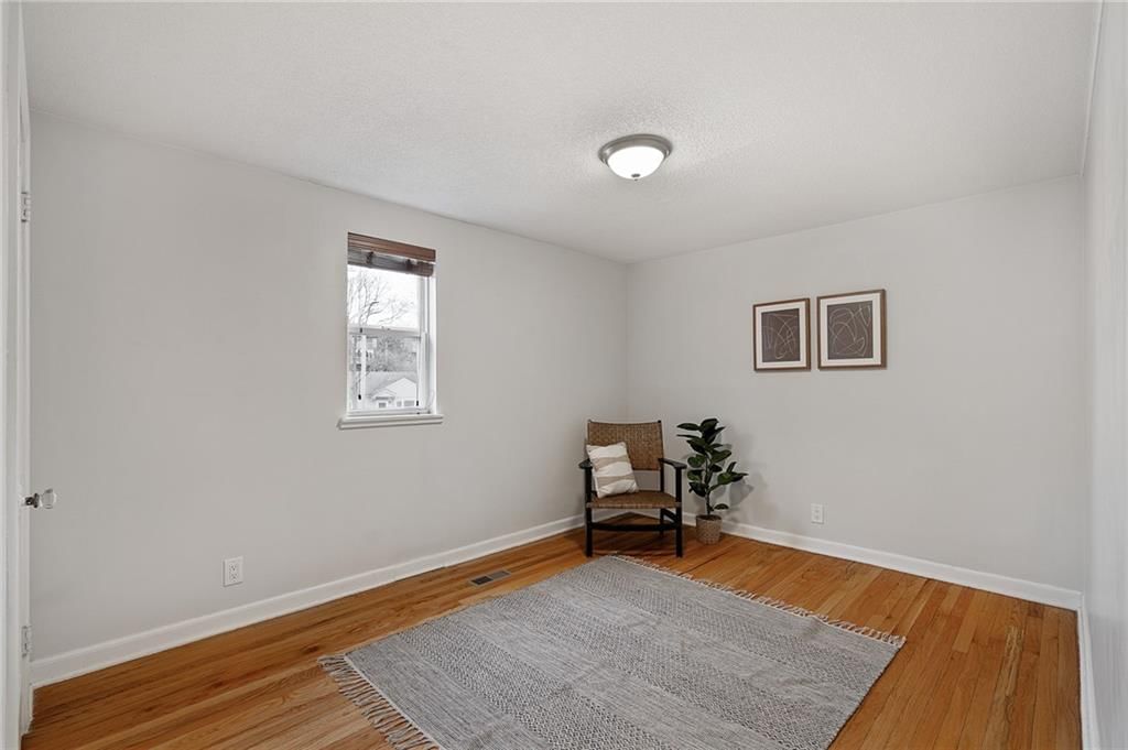 8656 Sleepy Hollow Road — photo 14