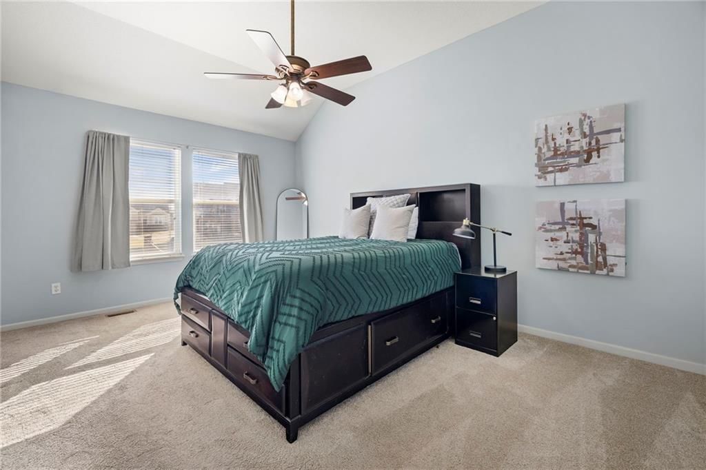 559 E Apache Street — photo 6