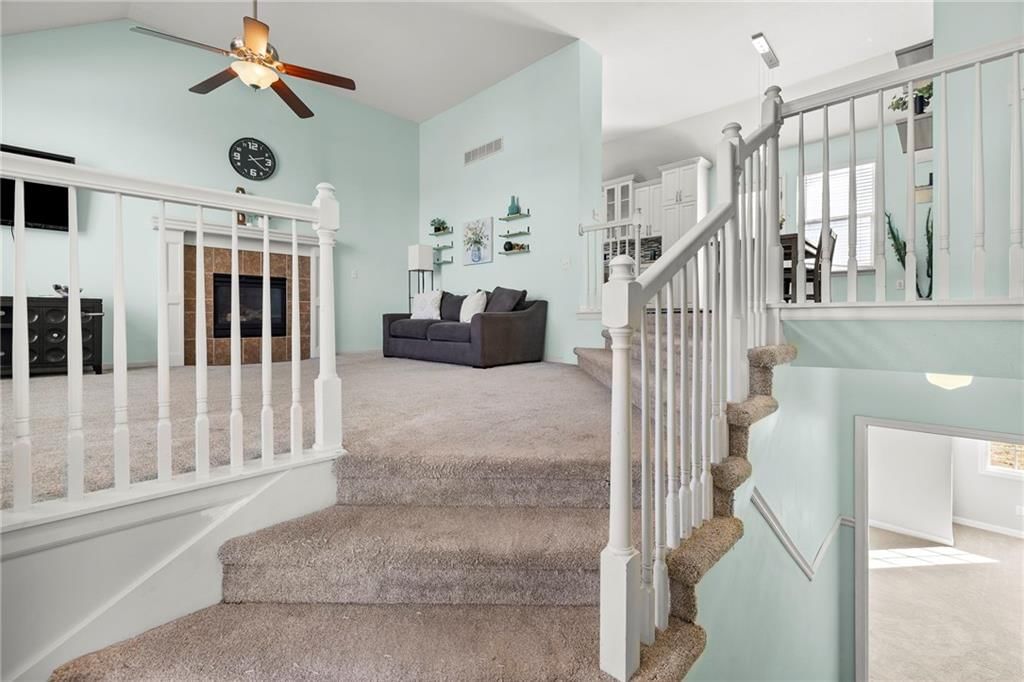559 E Apache Street — photo 15