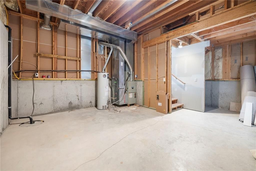 559 E Apache Street — photo 30