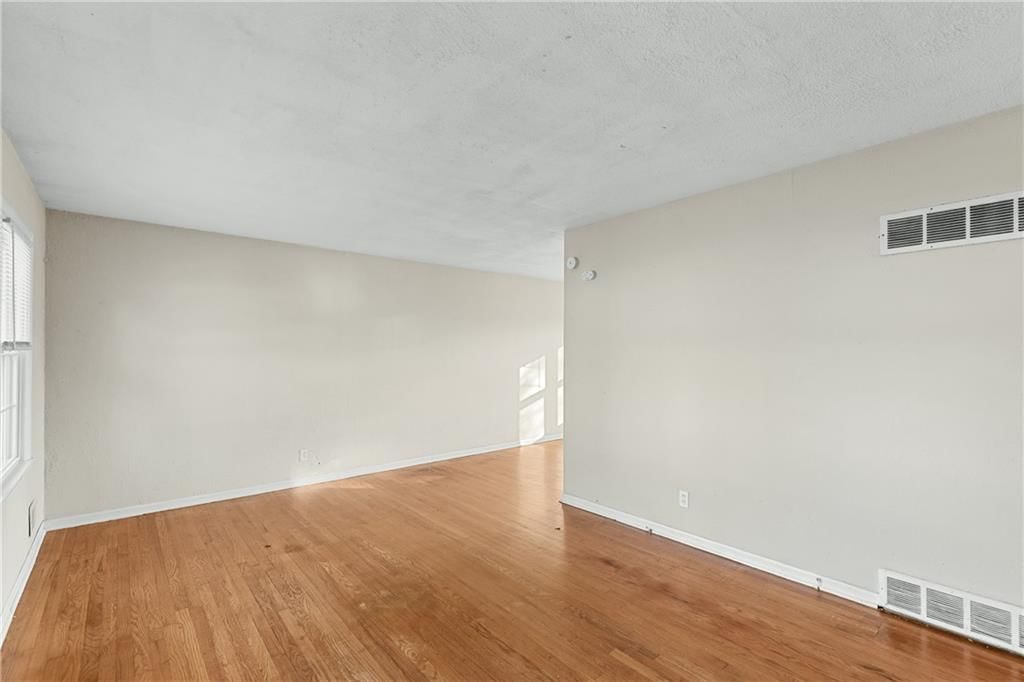 8715 Kentucky Avenue — photo 4