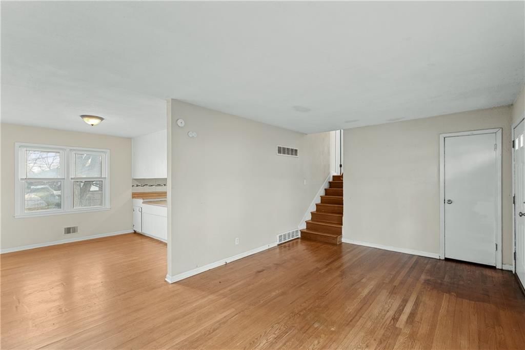 8715 Kentucky Avenue — photo 5