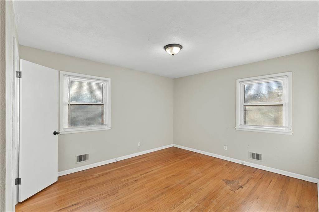 8715 Kentucky Avenue — photo 11