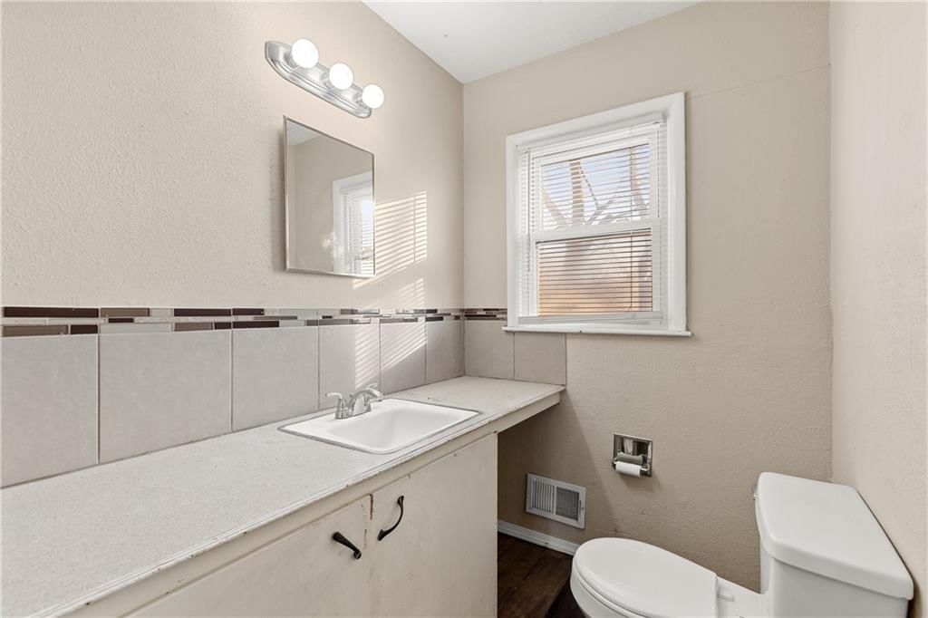 8715 Kentucky Avenue — photo 17