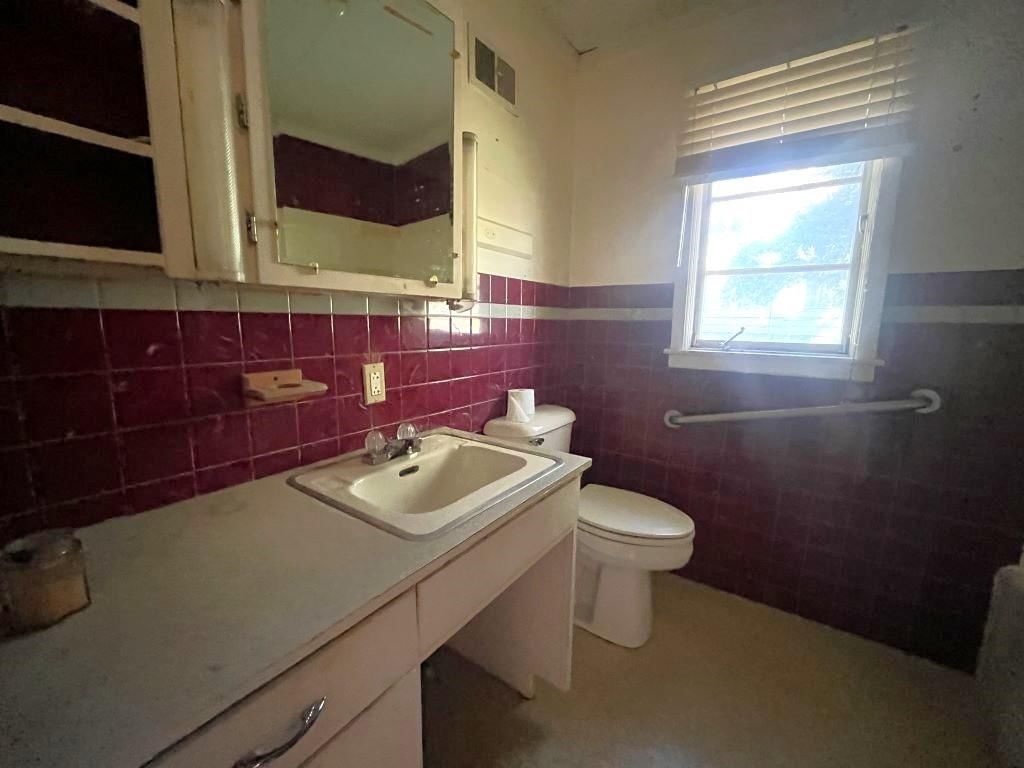 521 N Main Street — photo 13