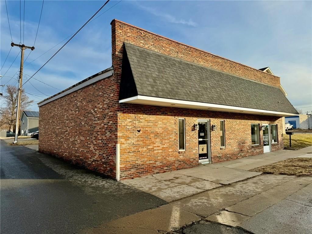 213-215 W 5TH Street — photo 2