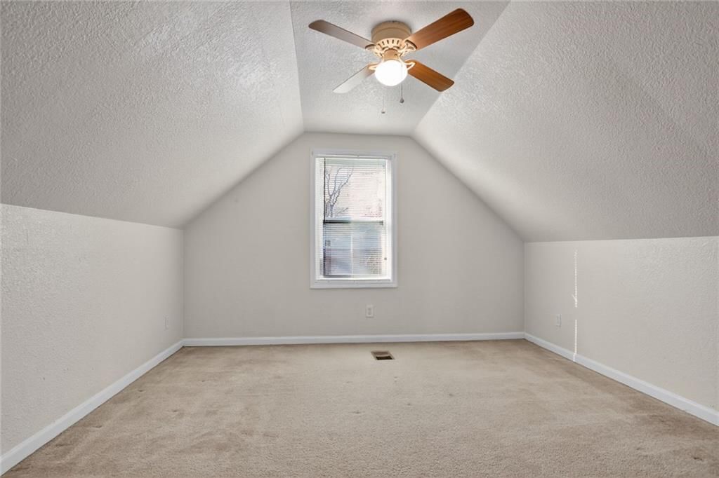 5622 Maple Street — photo 18