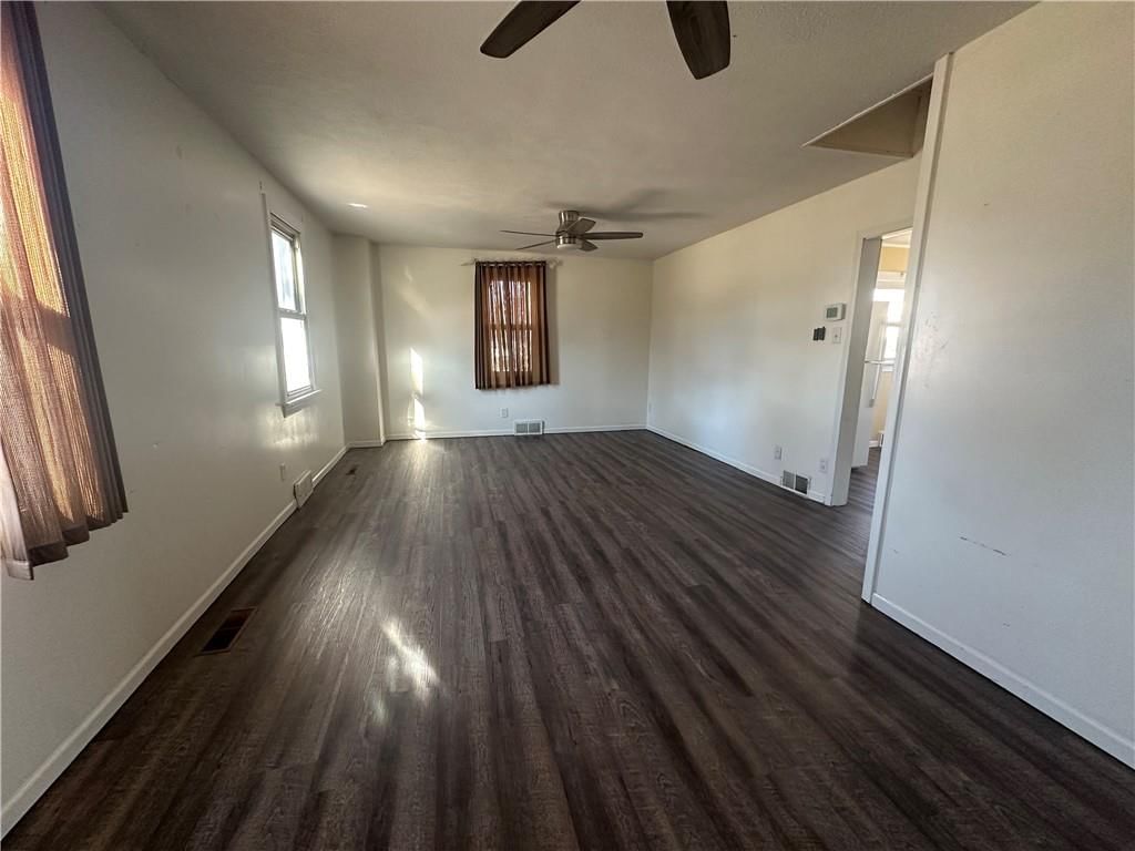 222 W Edwards Street — photo 7