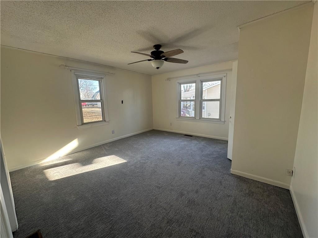 222 W Edwards Street — photo 13