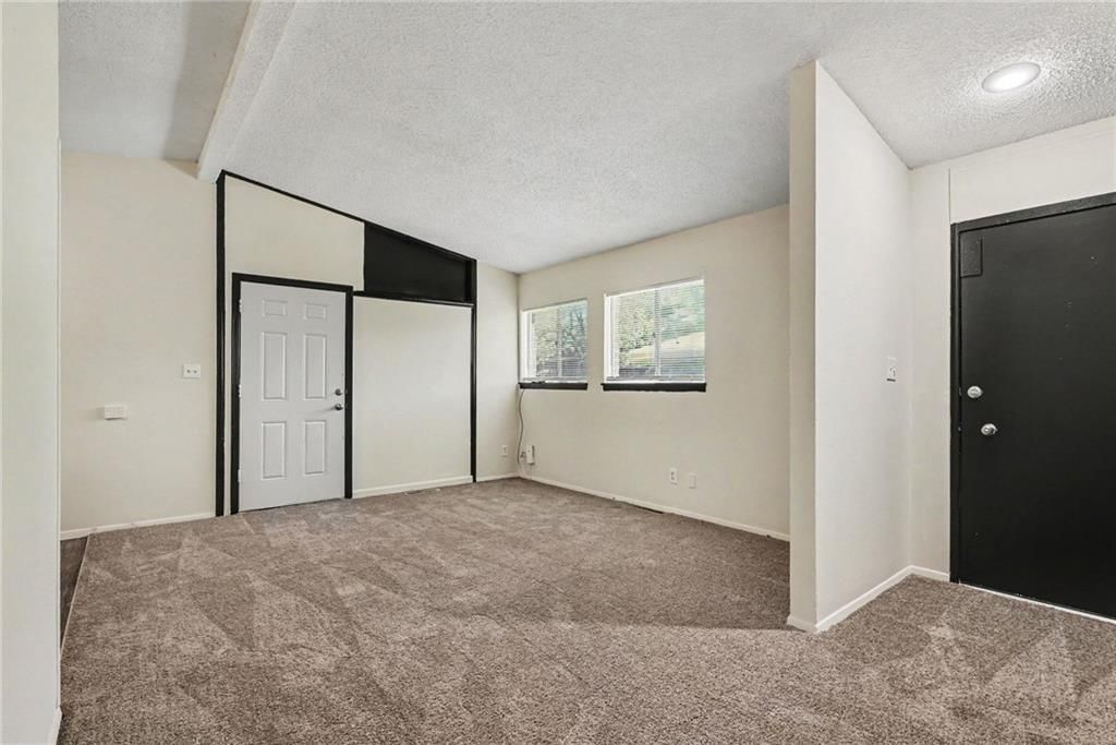 8430-8432 Kessler Street — photo 4