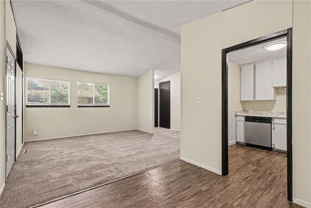 8430-8432 Kessler Street — photo 5