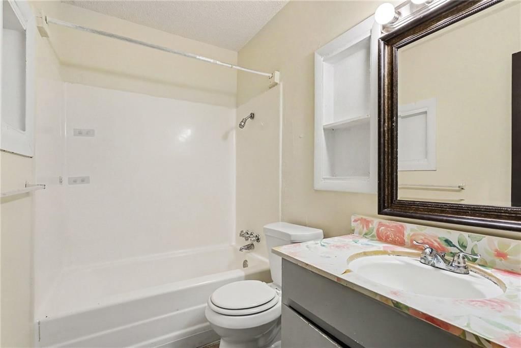 8430-8432 Kessler Street — photo 12