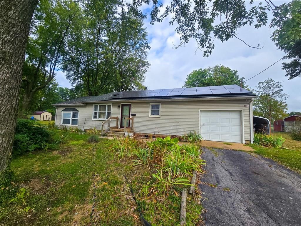 103 S Hyde Street, Windsor, MO
