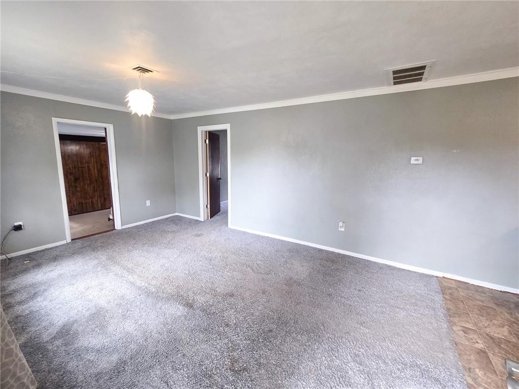 103 S Hyde Street — photo 4