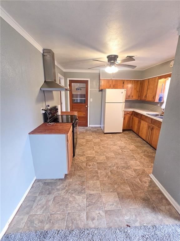 103 S Hyde Street — photo 7