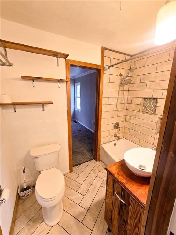 103 S Hyde Street — photo 15