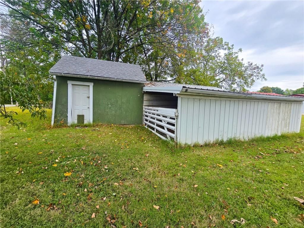 103 S Hyde Street — photo 24