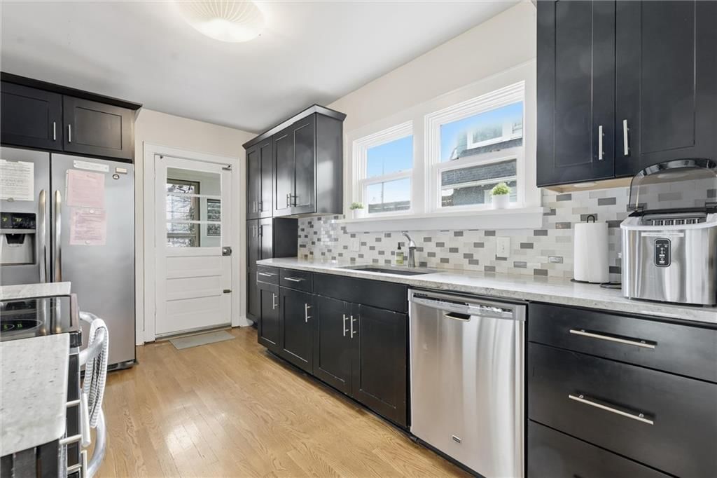 4523 Terrace Street — photo 14