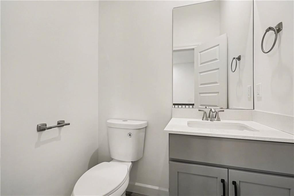 16166-16177 Fontana Street — photo 12
