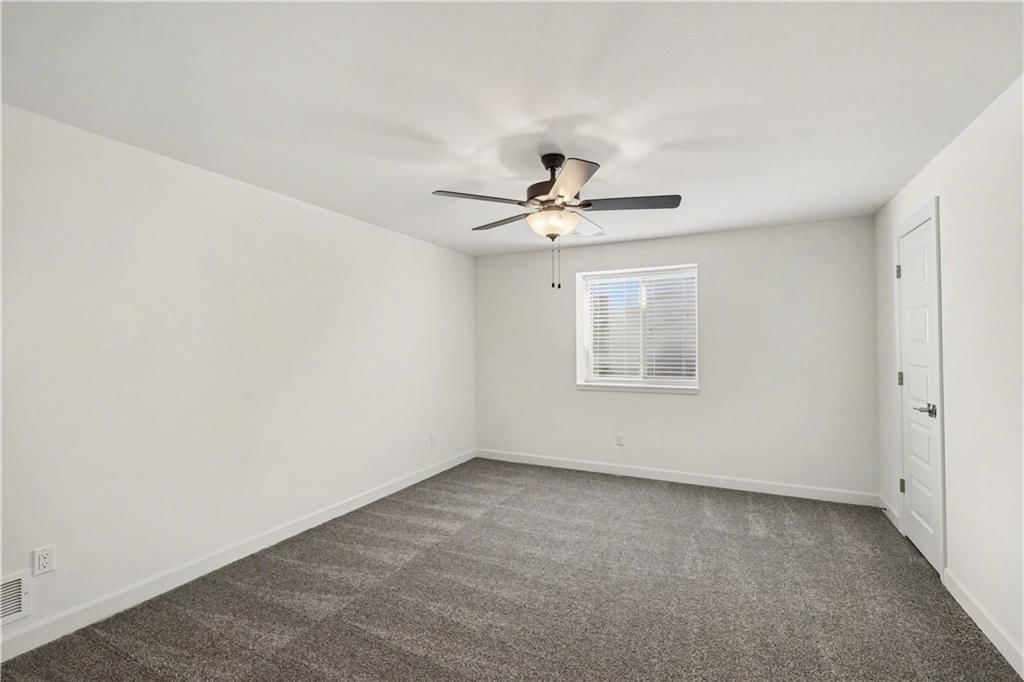 16166-16177 Fontana Street — photo 13