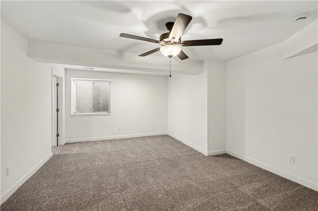 16166-16177 Fontana Street — photo 15